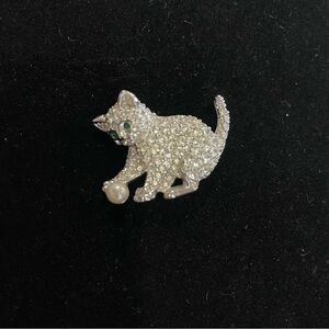 Swarovski Silver Cat Brooch with Pearl Detail